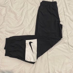 Nike wind breaker pants